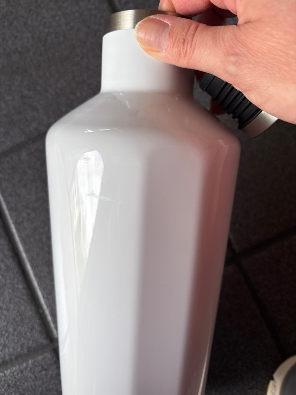 Corkcicle White Water Bottle 60 ounces discontinued size - Picture 6 of 7